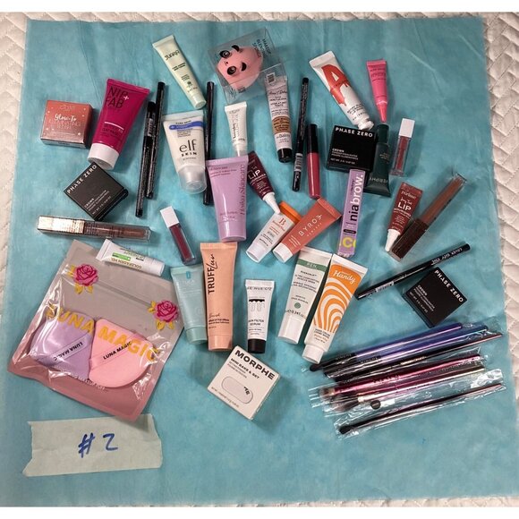 Luxury Skincare & Makeup Beauty Bundle With Multiple Brands & Products Cosmetics - Picture 1 of 5